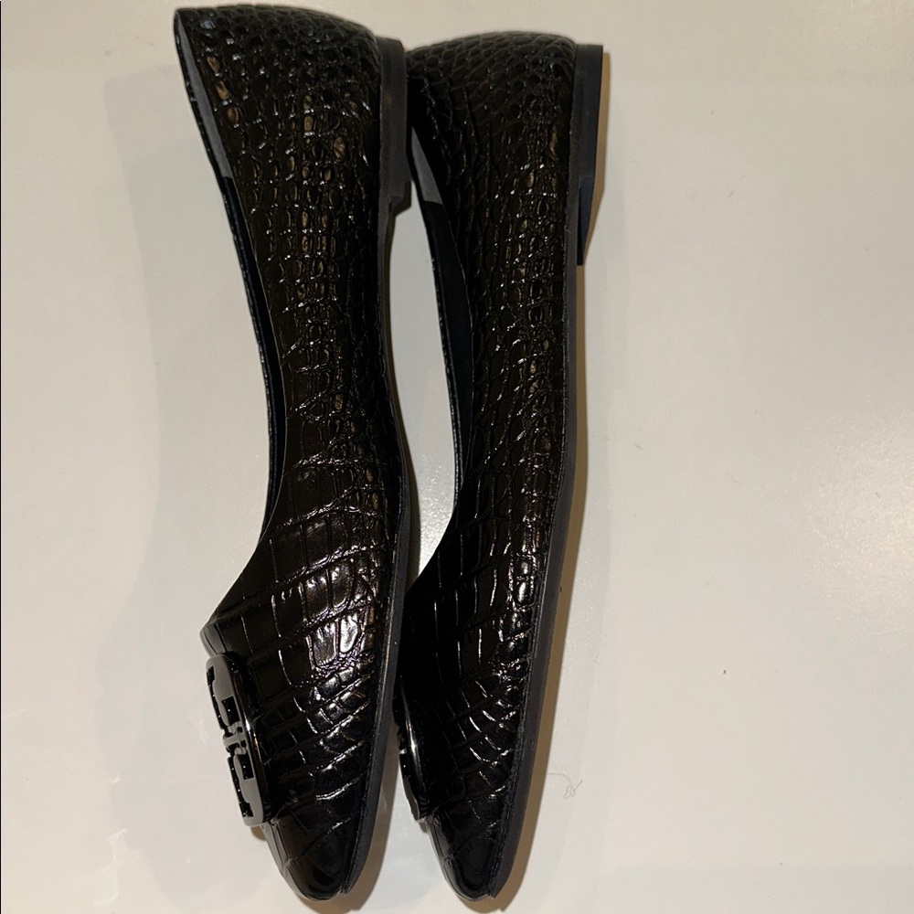 New Tory Burch Black Croc-Embossed Flats. Size 9. - Picture 5 of 10